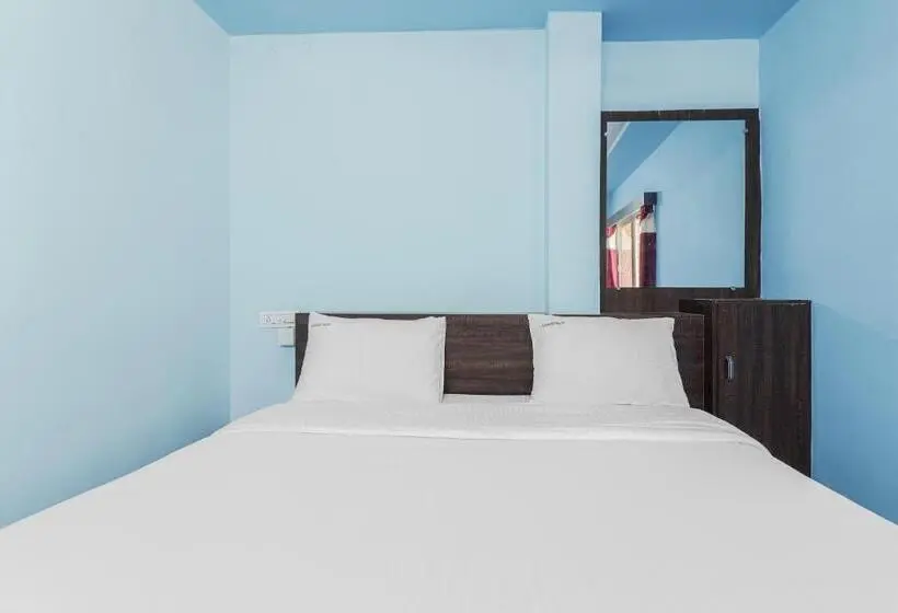 トリプルクラシックルーム, Oyo Hotel Prudhvi Devi