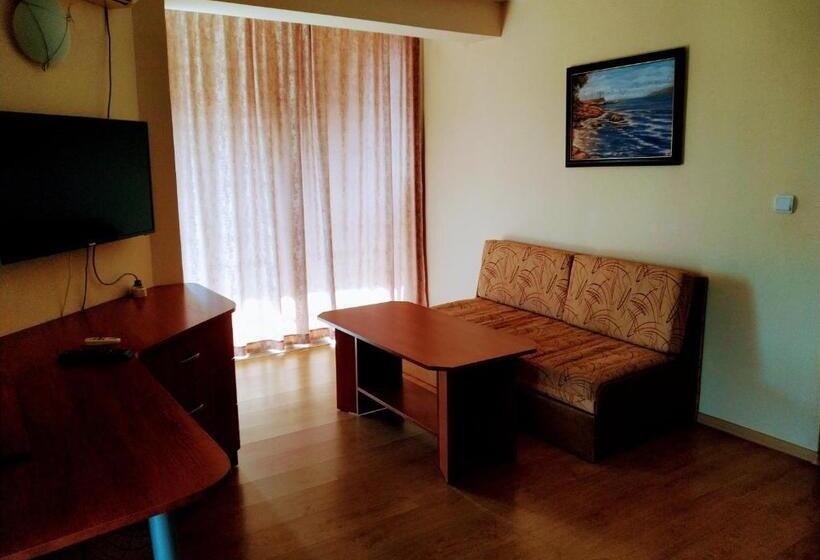 סטודיו סטנדרטי נוף לים, стаи лилия 18