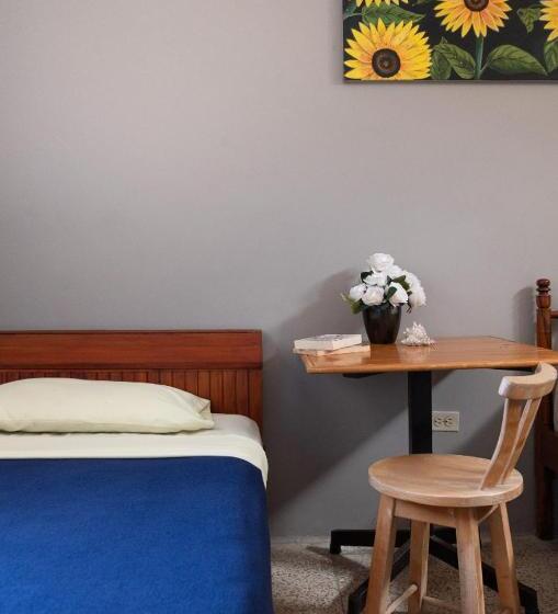 スタンダードトリプルルーム, Casa Betancourt Salinas