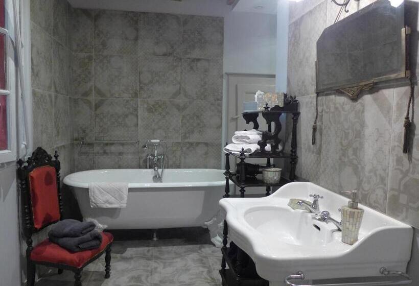 غرفة قياسية, Le Piano