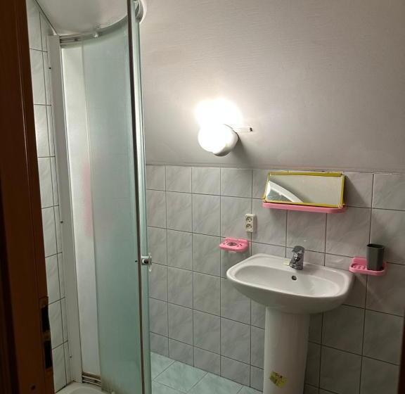 اتاق استاندارد چهار تخته, Plai