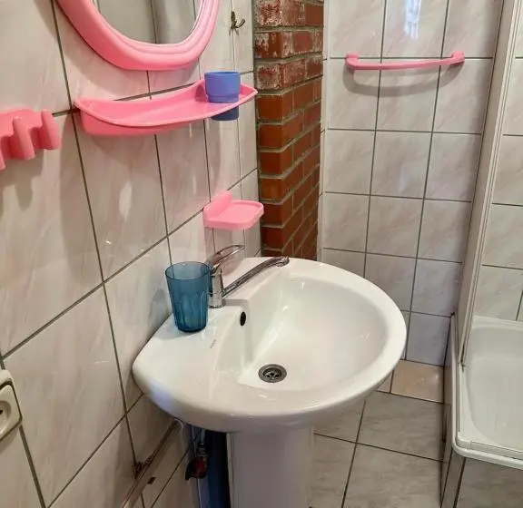 Camera Familiare, Plai