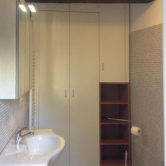 اتاق لوکس, A Crèuza