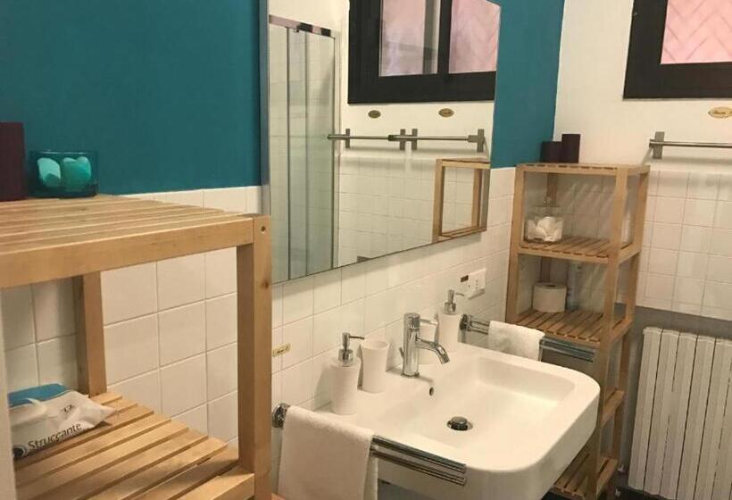 Standard room with outdoor bath, Venetian Experience