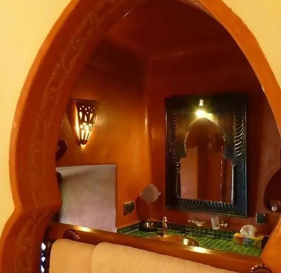 コンフォートルーム, Riad Timadrouine