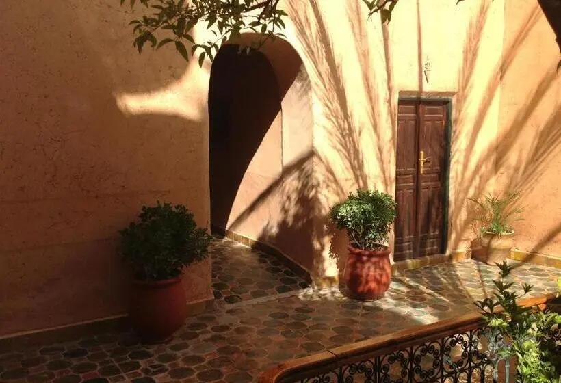 コンフォートルーム, Riad Timadrouine