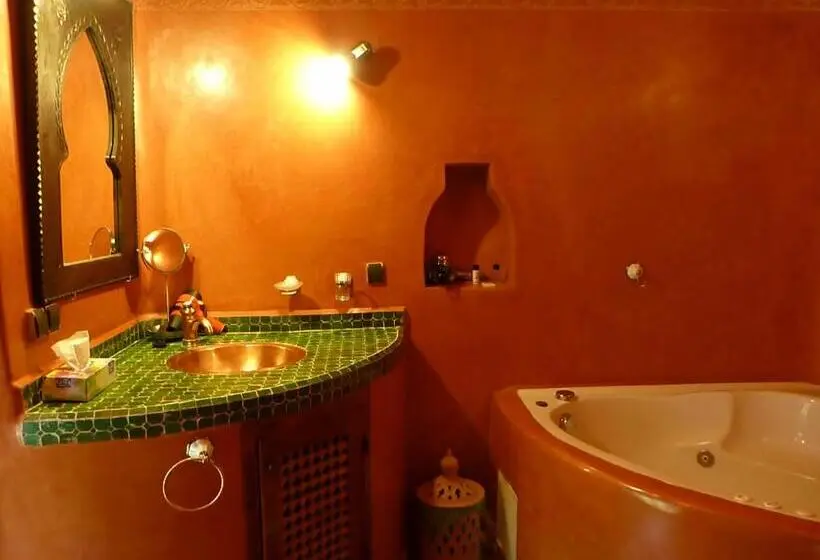 コンフォーとスイートルーム, Riad Timadrouine