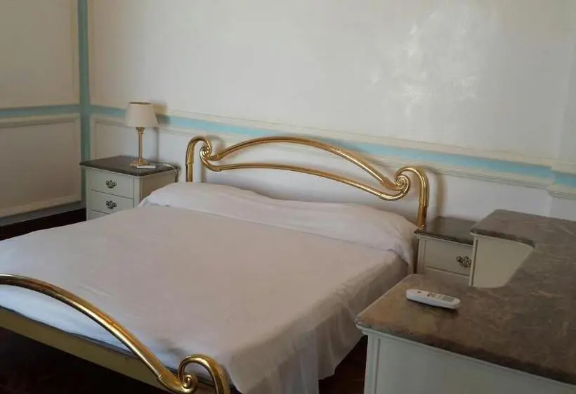 スイート, Villa Florencia