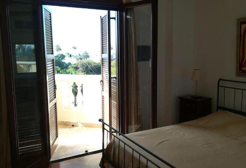 דירת חדר נוף לים, Villa Florencia