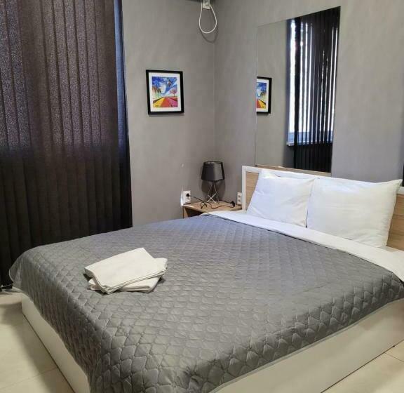 Studio Standard, Studio M