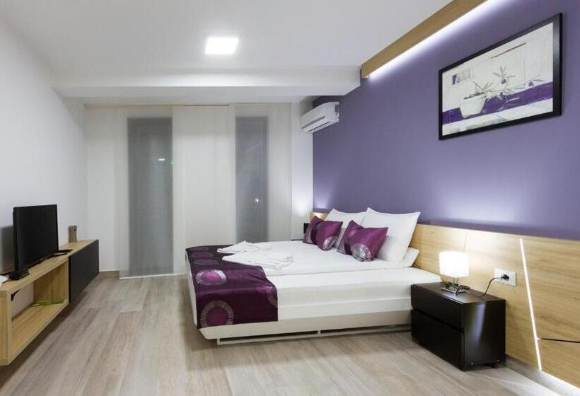 استودیوی استاندارد, B&b Nataly 2