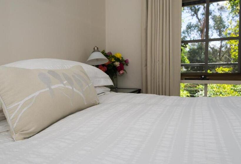 חדר סטנדרט נוף לגינה, Hollyhock