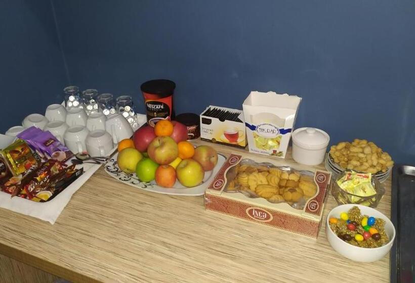 اتاق عادی یک تخته, Cth Baku Hostel