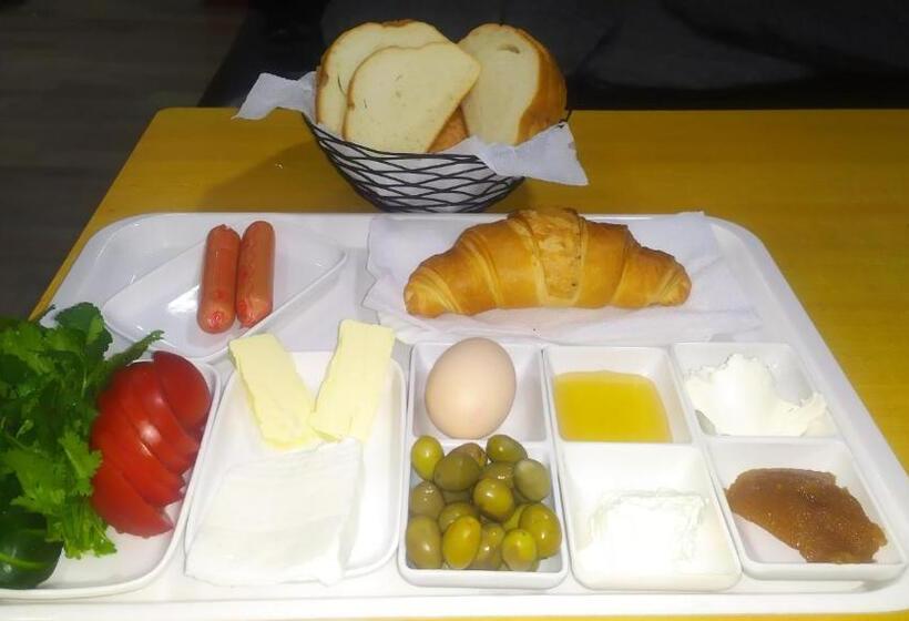 اتاق عادی یک تخته, Cth Baku Hostel