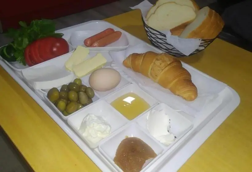 اتاق استاندارد سه نفره, Cth Baku Hostel