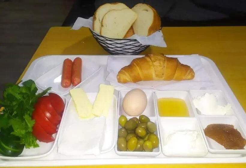اتاق اکونومی, Cth Baku Hostel