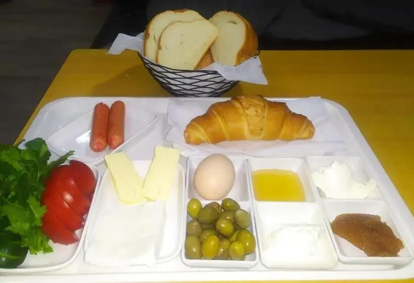 اتاق اکونومی, Cth Baku Hostel