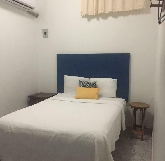 غرفة قياسية, Florida