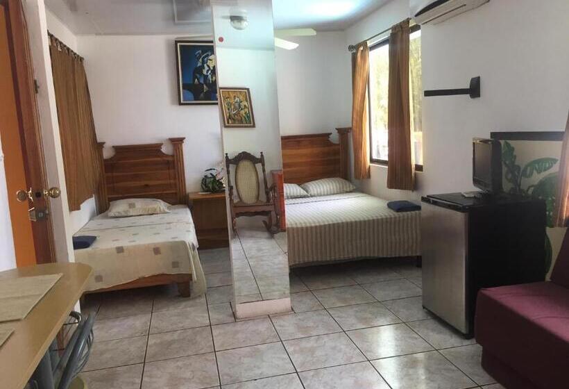 Четырехместный Номер Economy, Villa Prats