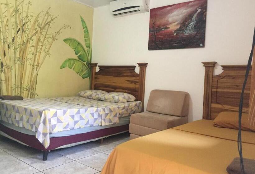 エコノミールーム, Villa Prats