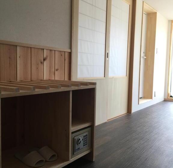 اتاق سوپریور, B&b Neagari