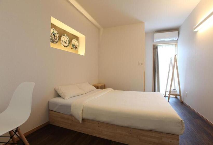 اتاق استاندارد با چشم‌انداز باغ, B&b Neagari