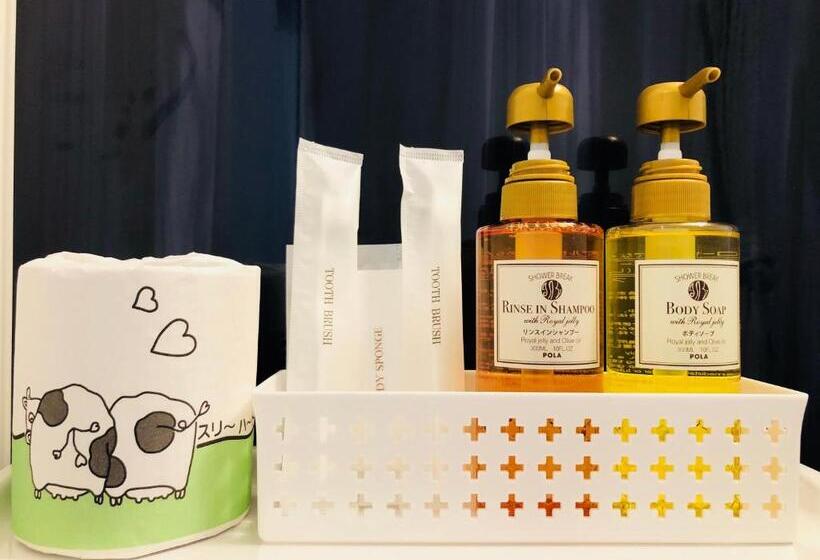 غرفة قياسية ثلاثية, B&b Neagari