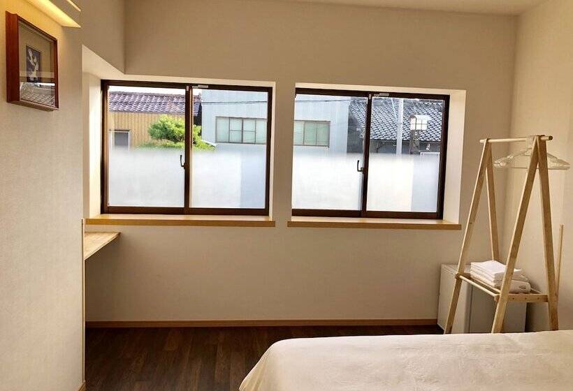 اتاق استاندارد با چشم‌انداز باغ, B&b Neagari
