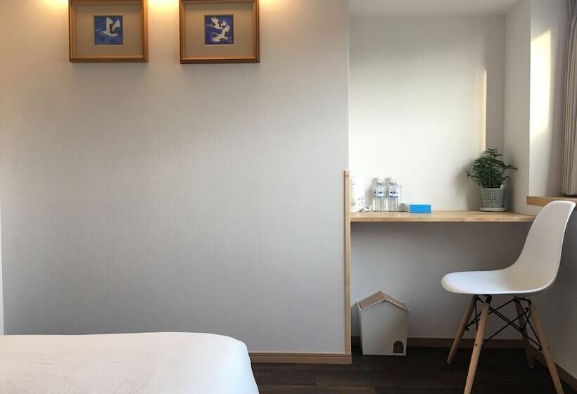 غرفة قياسية, B&b Neagari