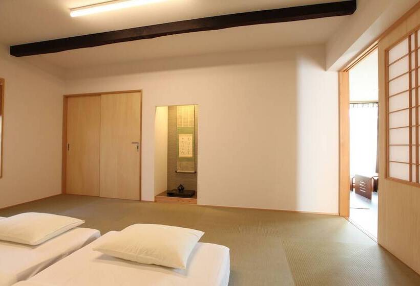 اتاق سوپریور, B&b Neagari