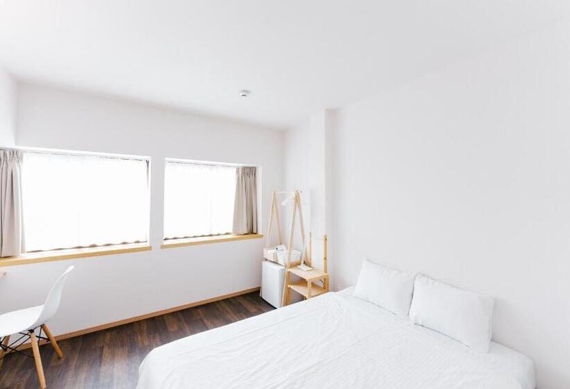 غرفة قياسية مطلّة علي الحديقة, B&b Neagari