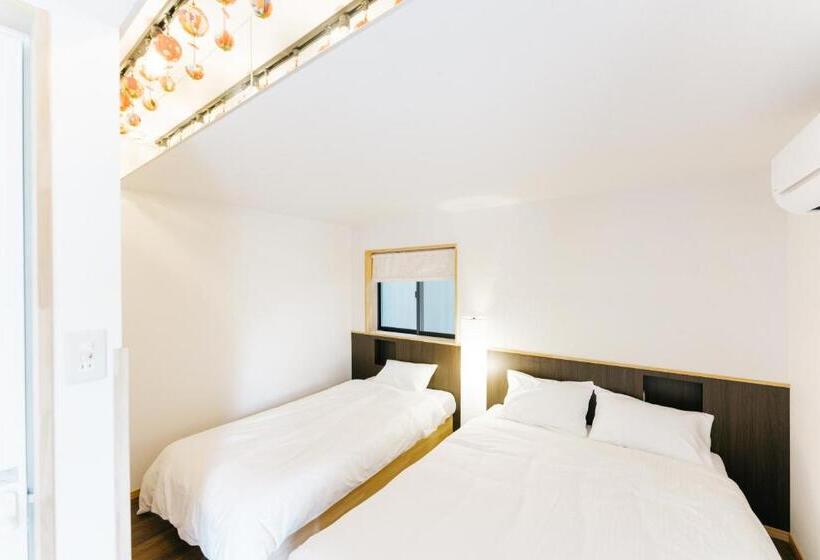 غرفة قياسية ثلاثية, B&b Neagari