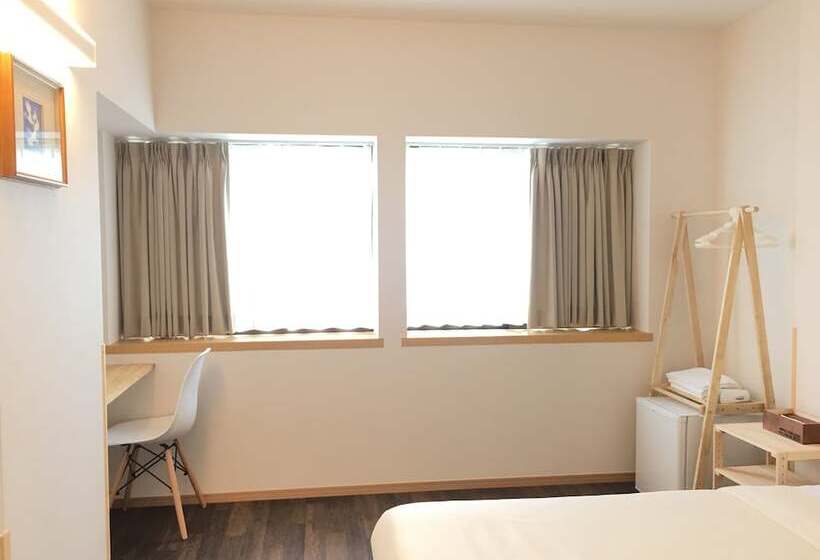 اتاق استاندارد با چشم‌انداز باغ, B&b Neagari