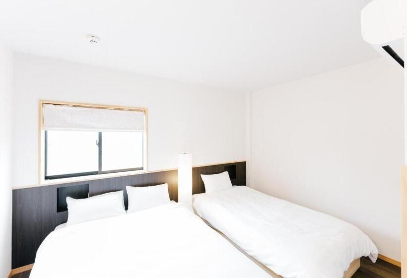 اتاق استاندارد سه نفره, B&b Neagari