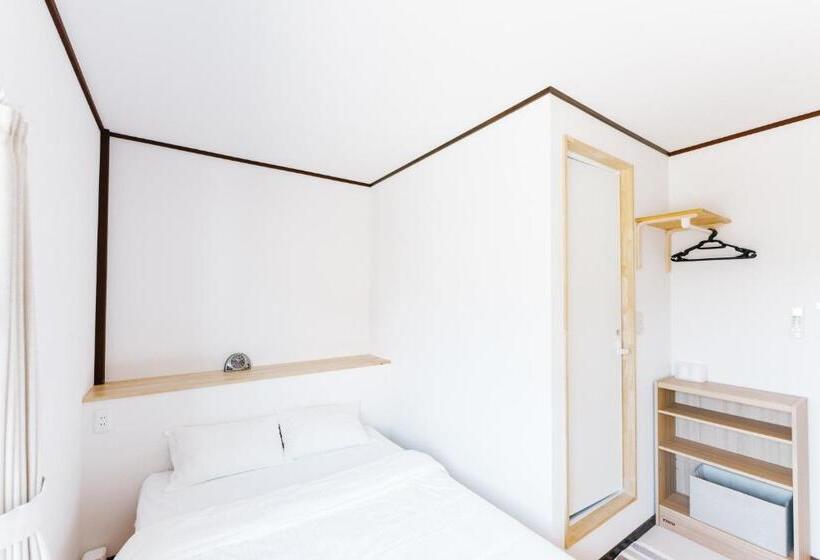 اتاق استاندارد, B&b Neagari