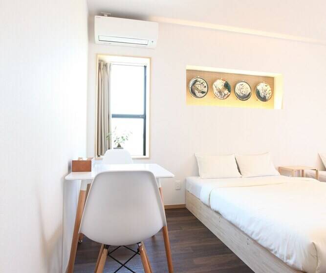 اتاق استاندارد سه نفره, B&b Neagari