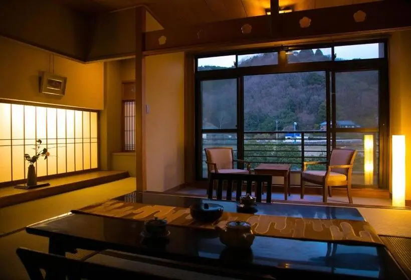 Standard-huone, Ryokan Seishounagon