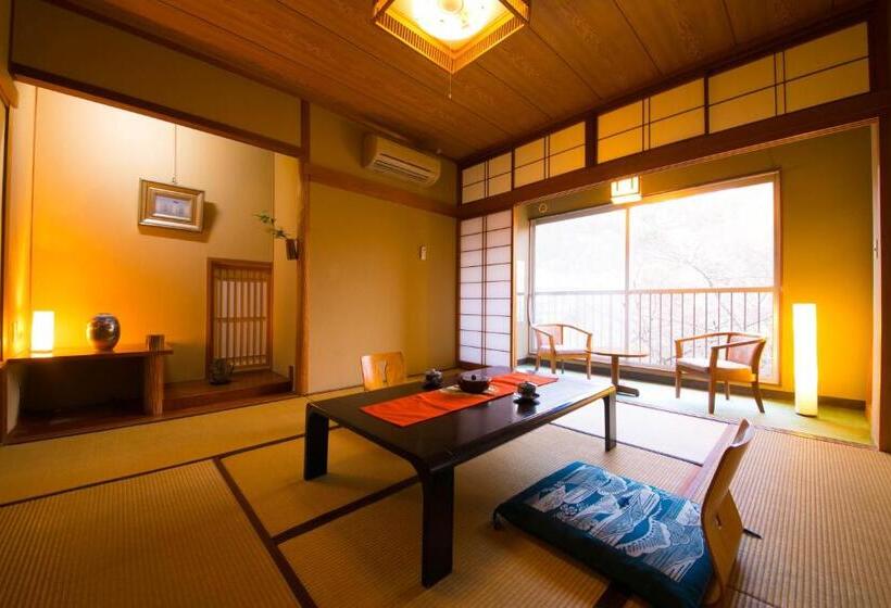 غرفة قياسية, Ryokan Seishounagon