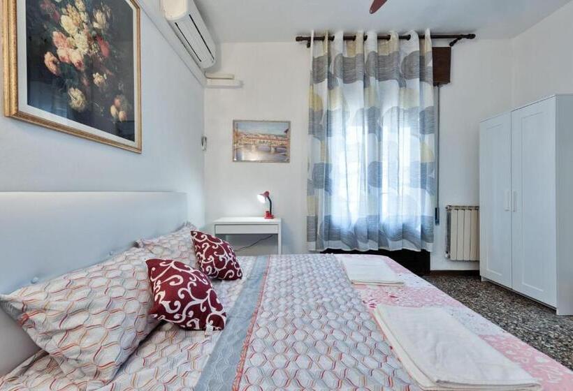 اتاق استاندارد با بالکن, Mahdi Venice Apartment