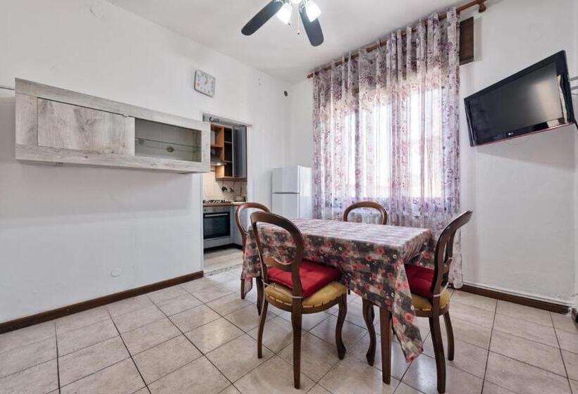 اتاق استاندارد با سرویس بهداشتی مشترک, Mahdi Venice Apartment