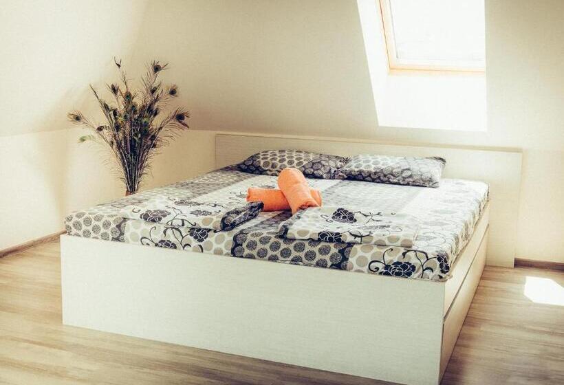 اتاق لوکس چهار تخته, къща за гости богданови