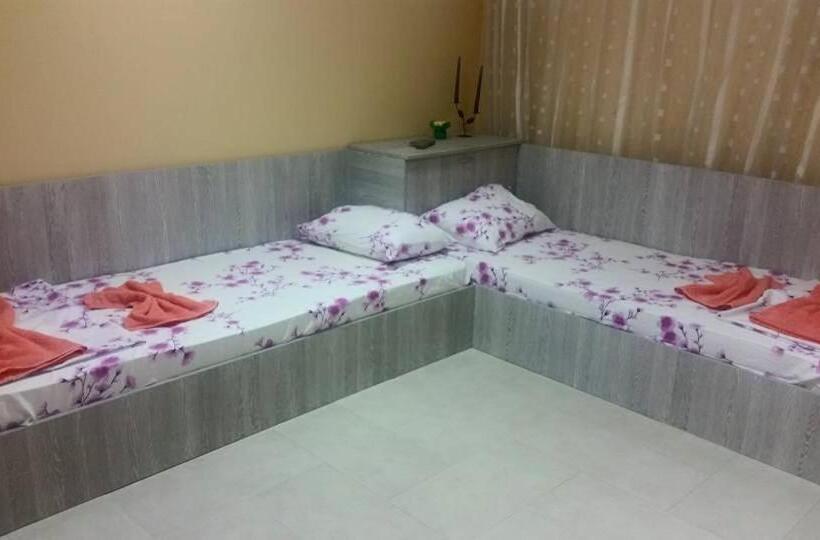 اتاق استاندارد چهار تخته, къща за гости богданови