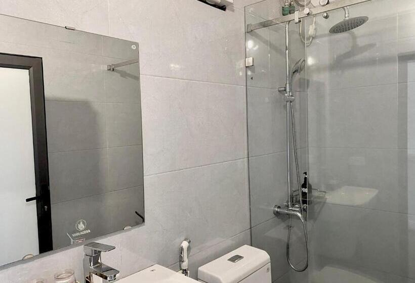 اتاق استاندارد با تخت بزرگ, Daun Pisang Homestay & Restaurant View Fanxipan