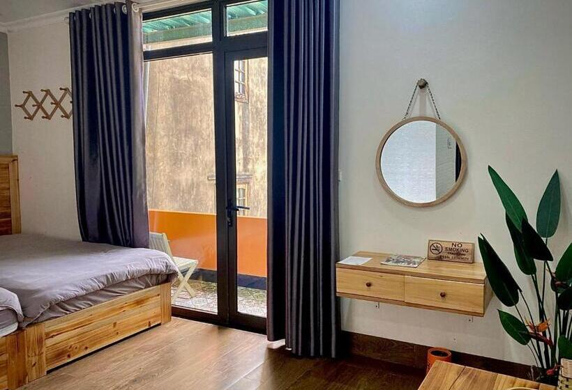 اتاق استاندارد سه نفره, Daun Pisang Homestay & Restaurant View Fanxipan