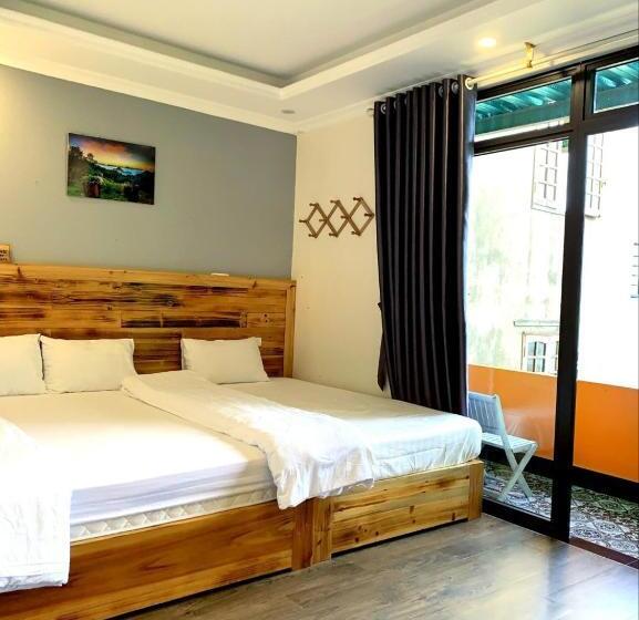 اتاق استاندارد سه نفره, Daun Pisang Homestay & Restaurant View Fanxipan