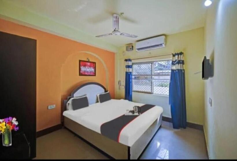 キングサイズベッドのデラックスルーム, Goroomgo Shree Bhumi Puri Near Sea Beach And Temple   Newly Renovated Hotel   Perfect Location With