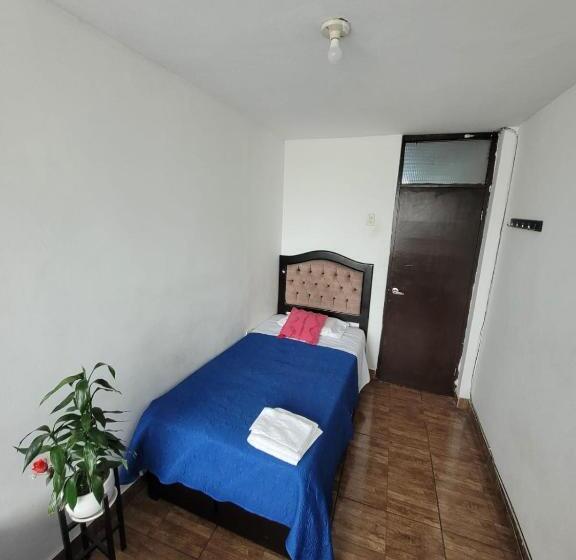 اتاق استاندارد سه نفره, Home Blessed Bayit