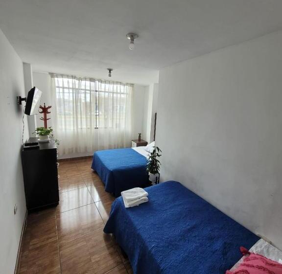 اتاق استاندارد سه نفره, Home Blessed Bayit