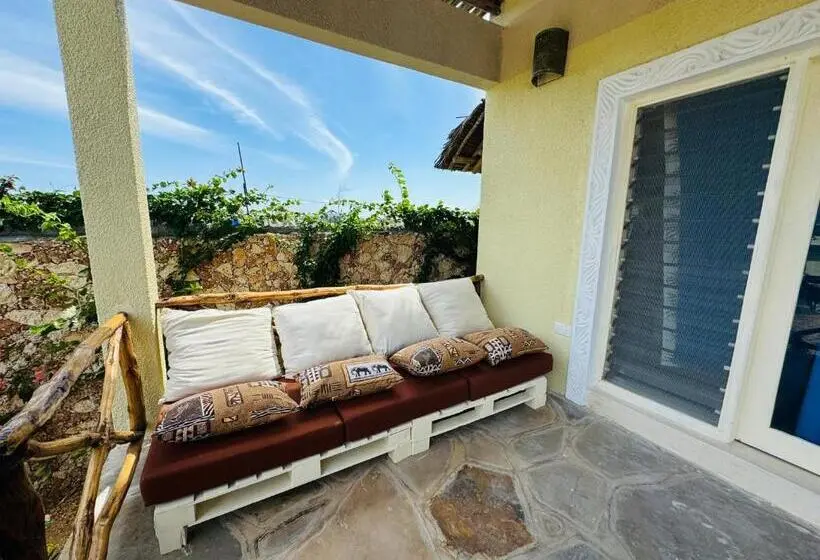 اتاق استاندارد با تخت بزرگ, Ocean Zuri Villa