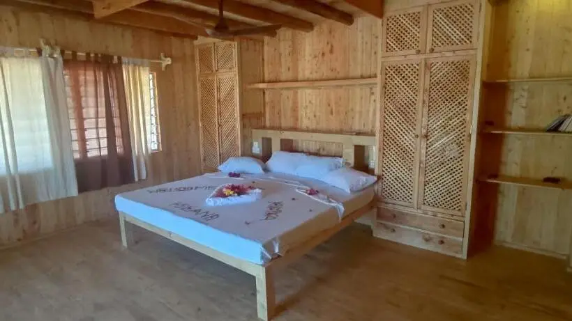 بانگلوی لوکس, Ocean Zuri Villa